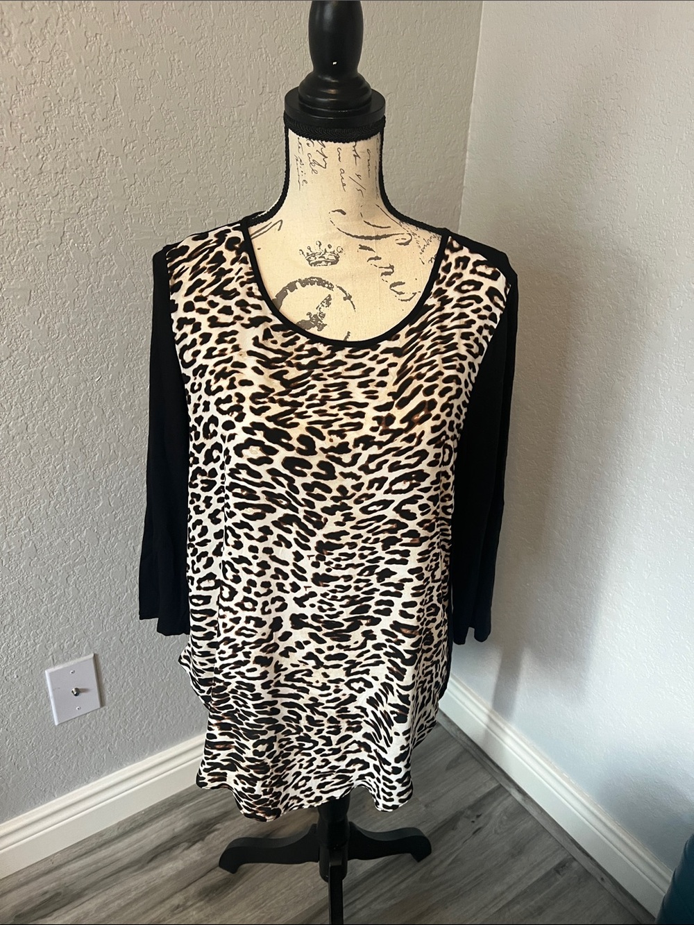 Chico's Long Sleeve Leopard blouse - Black and Cream
